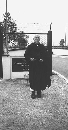 Claude Thomas all'aeroporto di Aviano